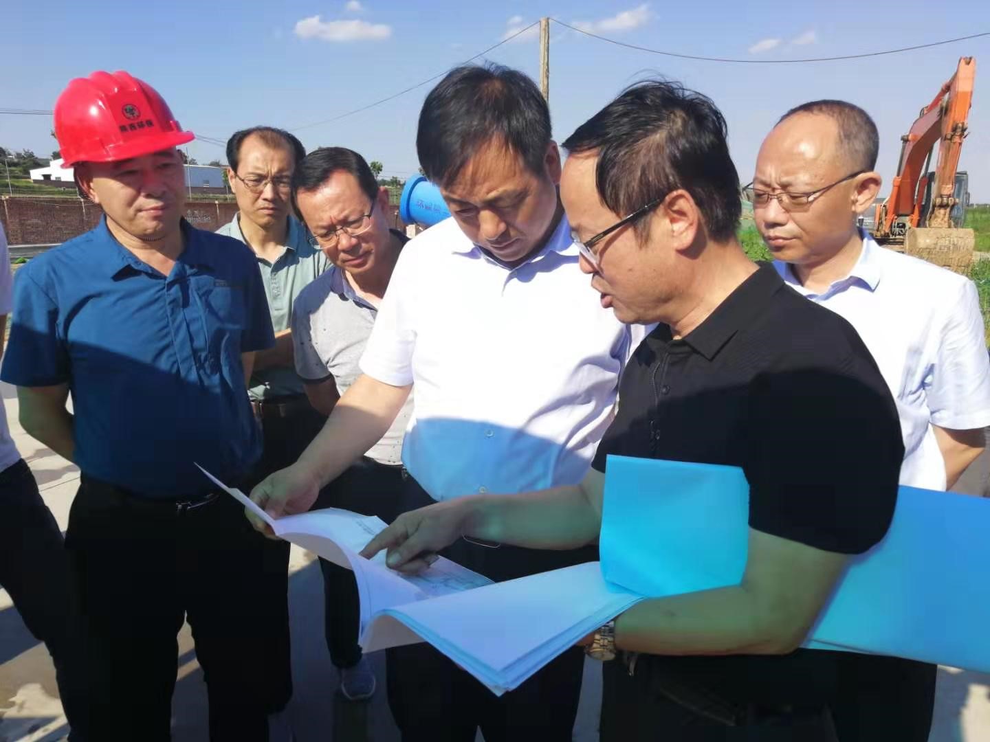 宝鸡市委常委、副市长王宁岗到水环境公司宝鸡蟠龙新区污水处置厂调研