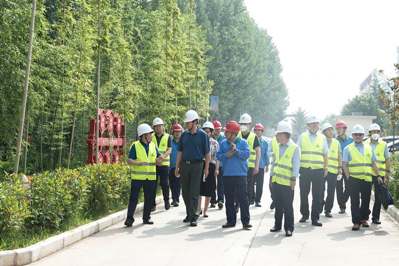 省委组织部副部长范永斌到陕西金年会集团调研