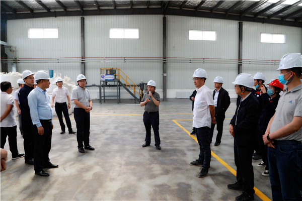 陕西金年会集团复工复产促增长项目观摩会议与会人员走进大秦国源三秦金年会秦国园区在榆项目