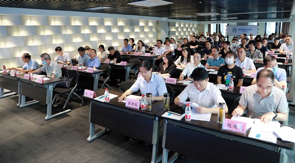 陕西金年会集团进前进建贯彻习近平总书记来陕调查沉要讲话心灵领导讲座｜陈再生作汇报 熊良虎主持