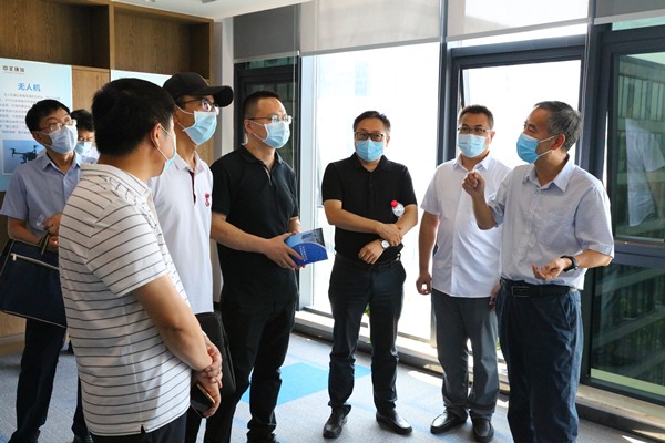 陕西金年会集团组织观摩秦创原陕西金年会集团创新中心