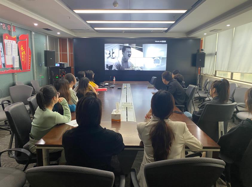 水环境公司团支部发展“请党安心，强国有我”主题团日活动