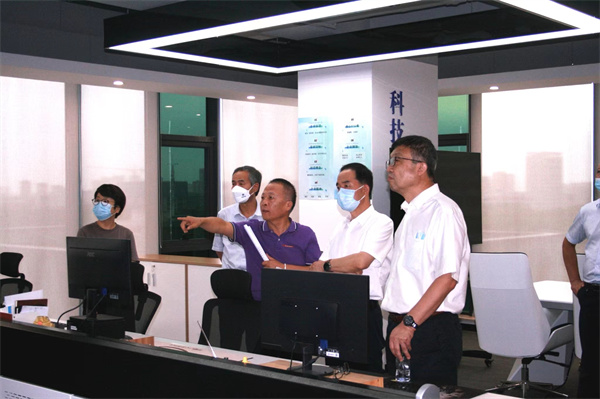 省国资委党委书记任国到秦创原陕西金年会集团创新中心调研