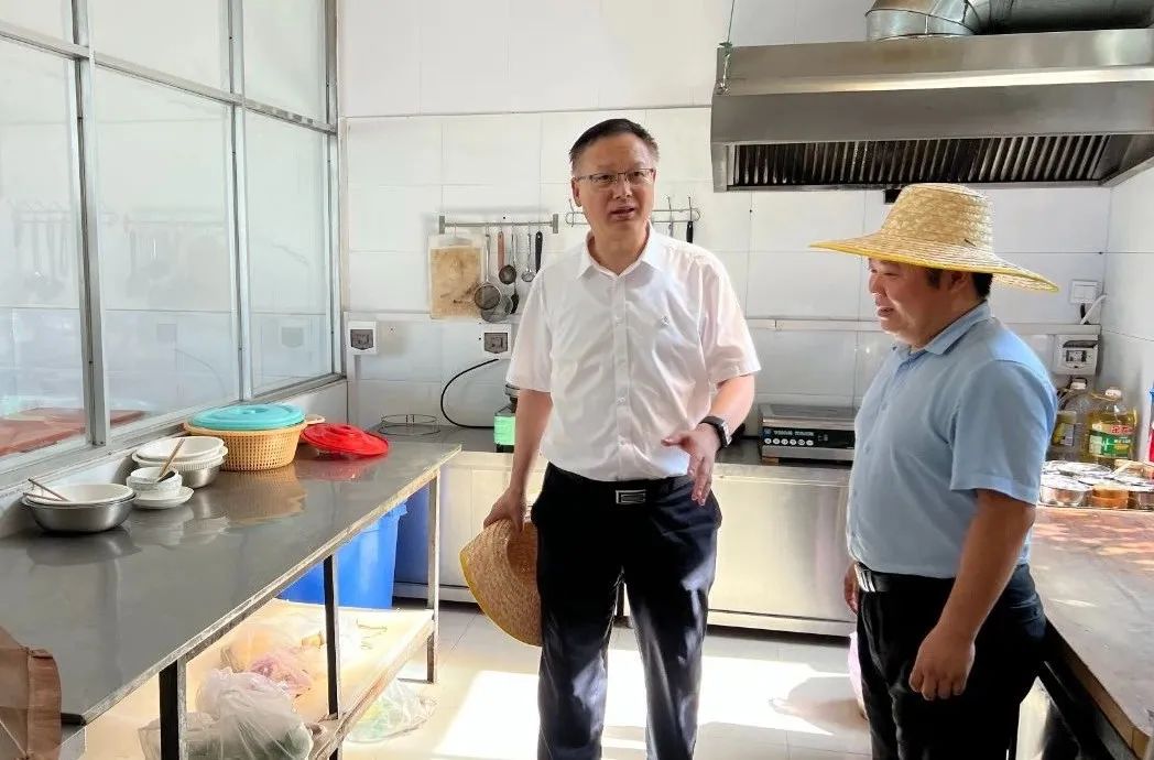 陕西金年会集团：夏送清冷沁人心 凝心聚力鼓劲头