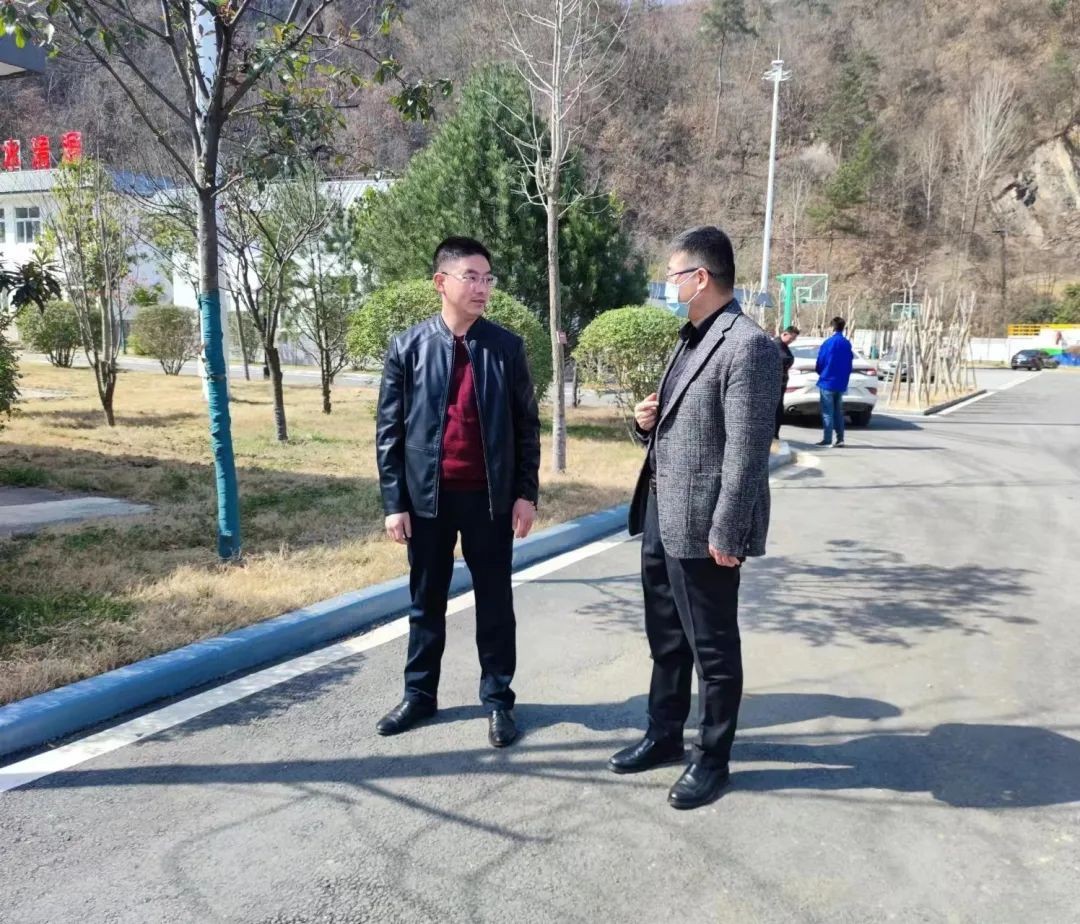 商南县委书记徐江博到水环境公司商南县污水处置厂调研