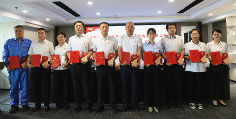 陕西金年会集团召开2024年“两优一先”赞美大会