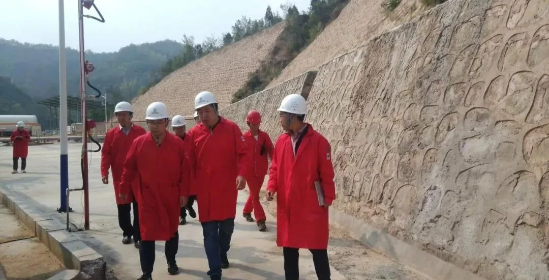 省治本攻坚三年行动工作专班到陕西金年会集团督导查抄