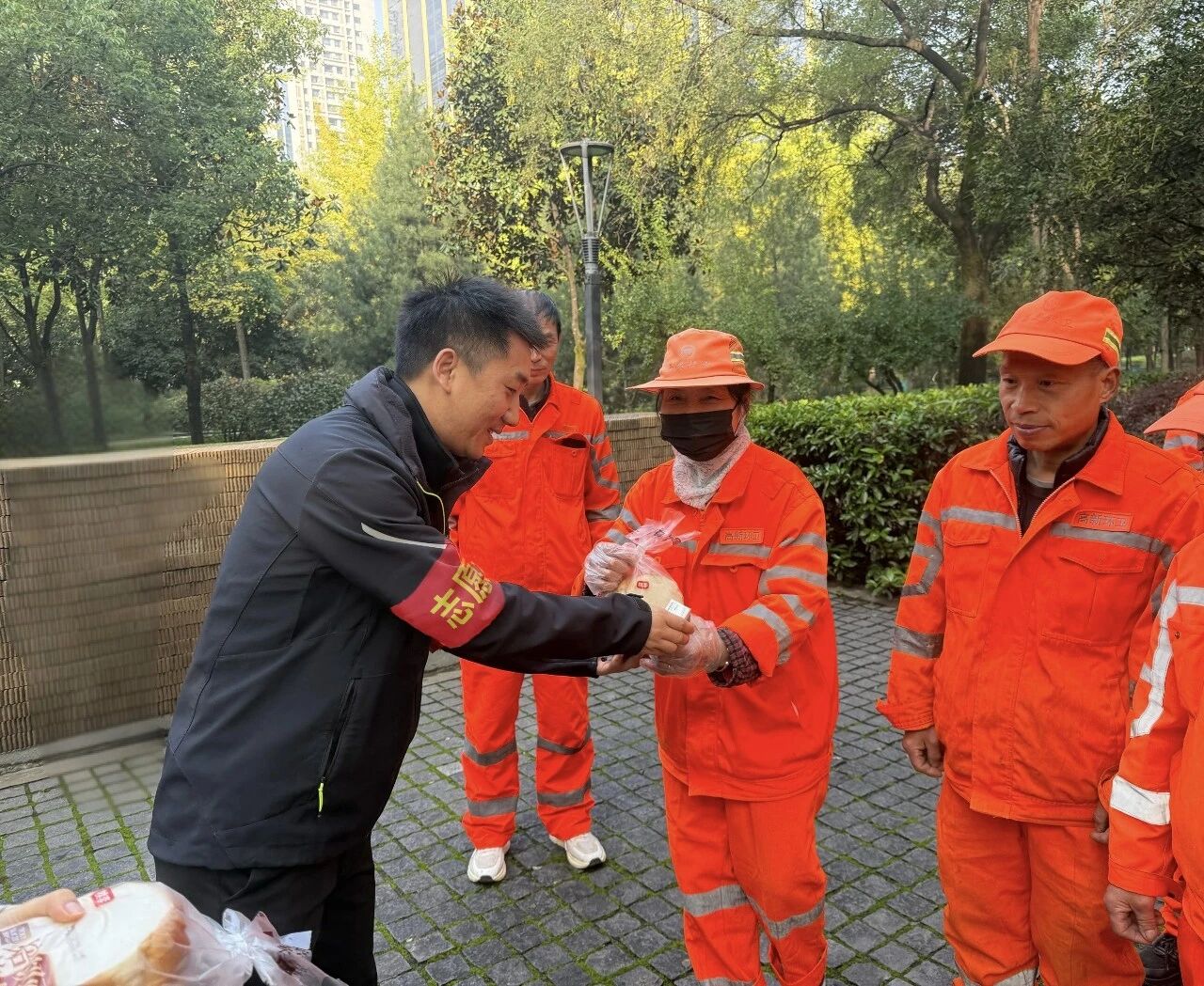 水环境公司发展“步步登高 情暖沉阳 健步前杏妆健步走活动